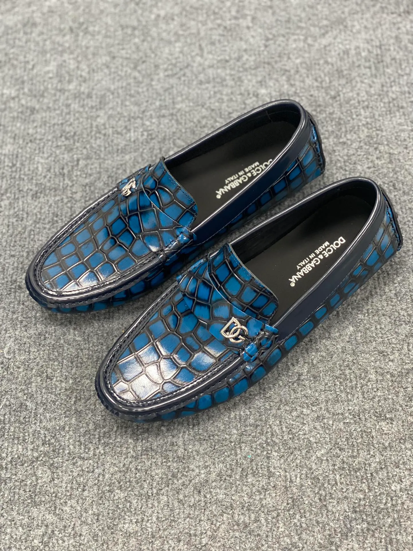 Men's Men's Shoes Men's Men's Shoes 💰700 new style "DG Duban Spring New Casual Driving Shoes" latest hot style, top brand luxury ~ purchasing agency, top quality ~.  The upper is made of imported original cowhide with fine workmanship. The original stylish and stylish soft rubber wear-resistant and non-slip outsole is light and comfortable on the feet. The real thing looks better in real life, 38-45